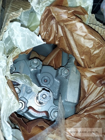 Części zamienne i akcesoria do sprzętu inż.-sap. - pakiet zawierający 48 poz. asort. (wg oddzielnego wykazu), w tym m.in.: chłodnice oleju, chłodnice wody, pompy olejowe, silnik spalinowy typ 166, zęby zrywarki itp. 